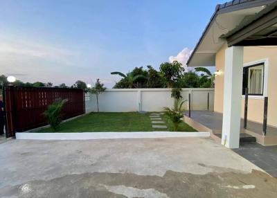 Twin houses that are designed very perfectly. Location: Rong Po, Pattaya. 2 bedrooms