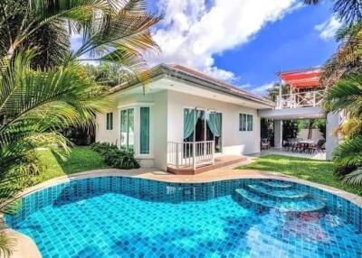 #House for sale Pool Villas behind the corner with furniture Near the sea, village next to Sukhumvit, Bang Saray, Sattahip, Chonburi.