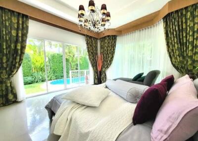 House for sale, Pool Villas, behind the corner, fully furnished. Near the sea, Bang Saray, next to Sukhumvit