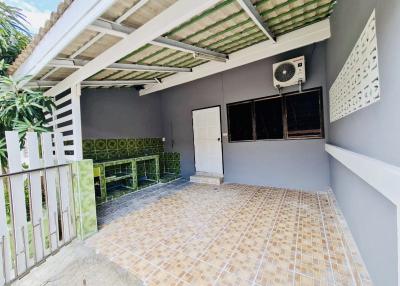 Townhouse renovated in North Pattaya 2 bedrooms  Area 23 sqwah
