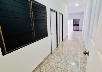 Townhouse renovated in North Pattaya 2 bedrooms  Area 23 sqwah