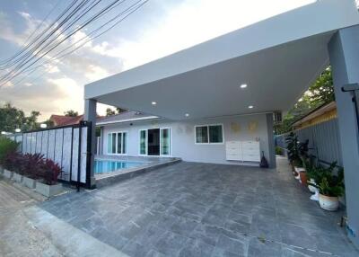Beautiful house for sale, good location. Baan Pool Villa Chaiyapruek Pattaya 4 bedrooms 4 bathrooms