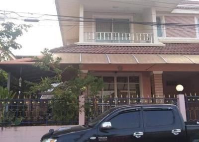 Rent and sale twin houses, 2 floors, 3 bedrooms 3 bathrooms Chokchai Garden Home Pattaya