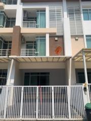 SP Townhome, good location, Pattaya, near Jomtien Beach, only 200 meters Suitable for investors for renting / vacation rentals