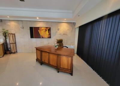 Hotel for sale on Pratumnak Hill Soi 5 near Yom Yom Beach, Pattaya.