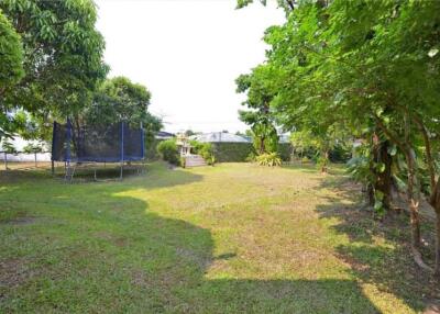 Rent/Sell a high-security house in the project. 281 sqwah. coordinates Chaiyapruek 2, Pattaya.