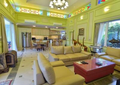 Beautiful house pool villa Huay Yai Pattaya 5 bedrooms 5 bathrooms  Sale ​​24,000,000 baht