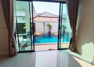 House for sale, ready to move in, Huai Yai, Pattaya, price 4.7 million baht, 3 bedrooms, 3 bathrooms.