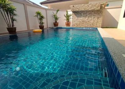 House for sale, ready to move in, Huai Yai, Pattaya, price 4.7 million baht, 3 bedrooms, 3 bathrooms.