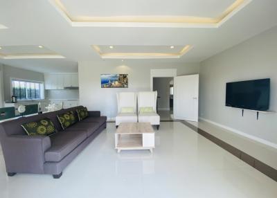 Beautiful house with fully furnished in Phoenix, Pattaya