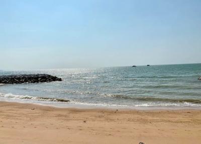 26 Rai land in Ban Amphoe Beach, Na Chom Thian, Sattahip.  For sale 100 million baht Per rai