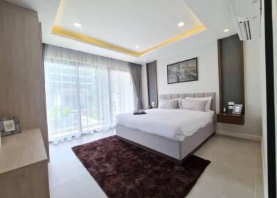 Modern luxury pool villa Pattaya city center. 4 bedrooms, 4 bathrooms, price 15,375,000 baht