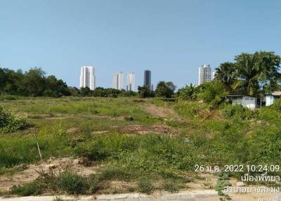 7 rai 3 ngan 30 sqwah Land in Near the sea 700 meters near Sukhumvit Road, Pattaya. For sale15 M. per rai