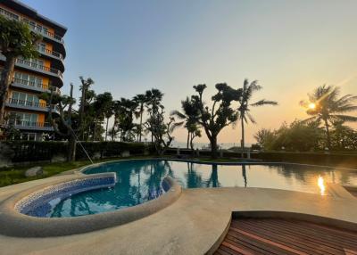 very beautiful!! Pool villa house on the beach, on an area of ​​1 rai, the most private, Na Jomtien, Pattaya.
