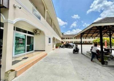 sell New apartment on an area of ​​​​400 square meters, coordinates Pong,Bang lamug .  Price 25 million baht. Land 1 rai (400 square wa)