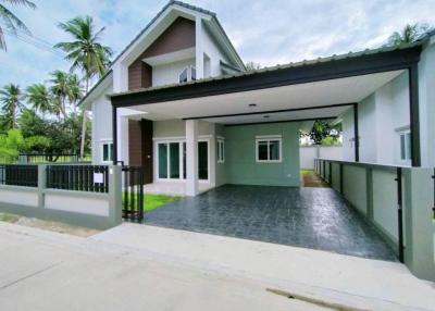 Half-storey house with 3 bedrooms  4 bathrooms, Rong Po-Takhian Tia, Pattaya