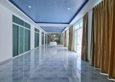 luxury home Pool Villa Nong Lai in Soi Mabbon 3, Pattaya. 6 bedrooms 5 bathrooms Sale 20,500,000 baht