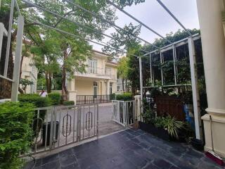 2 storey townhome 2 bedrooms, 2 bathrooms, Baan Klang Muang Pattaya, Soi Ko Phai, South Pattaya. Price 2,890,000 baht