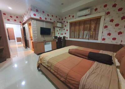 One-story pool villa Price 6,900,000 baht, Huay Yai, Pattaya. 3 bedrooms 2 bathrooms