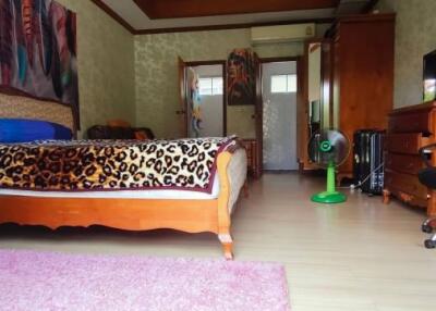 House for sale with swimming pool Huay Yai, Pattaya 4 bedrooms. 5 bathrooms for sale 8,950,000 baht