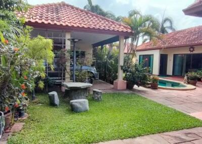 House for sale with swimming pool Huay Yai, Pattaya 4 bedrooms. 5 bathrooms for sale 8,950,000 baht