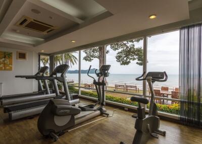 Luxury house for sale, Pool Villa, Pattaya, Na Jomtien. Sea view from the 2nd floor private house