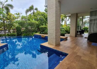 Luxury house for sale, Pool Villa, Pattaya, Na Jomtien. Sea view from the 2nd floor private house