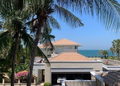 HOT!! House for sale, Pool Villa, Na Jomtien, Pattaya. Near the sea, only 40 meters.