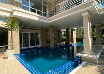 HOT!! House for sale, Pool Villa, Na Jomtien, Pattaya. Near the sea, only 40 meters.