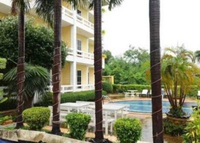 Hotel for sale in economic location in the heart of Pattaya - Naklua .