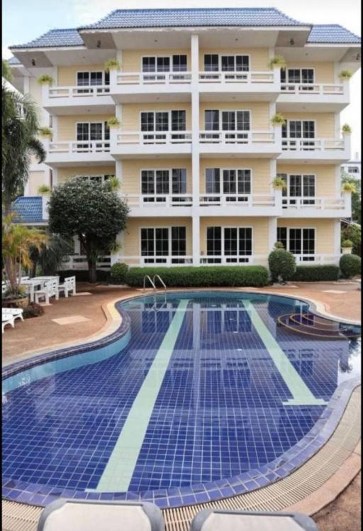 Hotel for sale in economic location in the heart of Pattaya - Naklua .