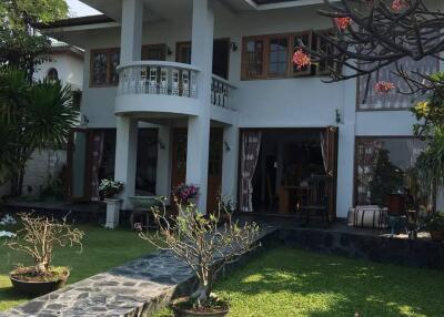 Vacation home for sale South Pattaya near Bali Hai Cape.