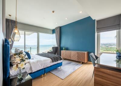 Luxury condo on Jomtien beach, Pattaya. Rent 160,000-130,000 /month Sell ​​36,000,00 baht. Size 240.04sqm Floor 30-29 4 bedrooms 4 bathrooms