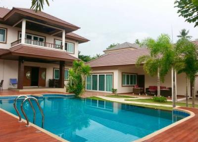 2 storey detached house for sale, Bang Saray, Pattaya.  Sold for 12.5 million baht from the price of 16 million baht