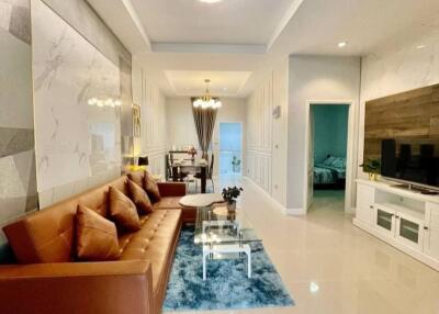 Townhouse for sale, Soi Khao Noi, Pattaya. 2 bedrooms, 2 bathrooms. Area size 25 square wa (100 sq m.)