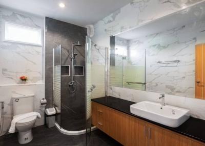 ขายพูลวิลล่าใหม่สไตล์ Modern-Luxury พัทยาใต้ 5 ห้องนอน  6 ห้องน้ำ