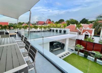 Luxurious house, Mabprachan, Pattaya. 3 bedrooms 4 bathrooms