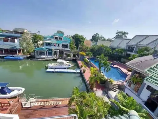 
                        House for sale at Yacht Pier, Na Jomtien, Pattaya. 3...