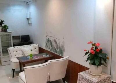 3-storey commercial building in South Pattaya.  2 bedrooms 3 bathrooms