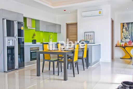 Palm Lakeside family home located in East Pattaya For sale