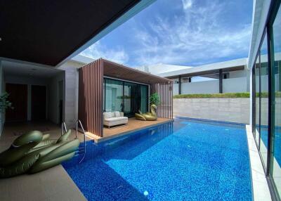 Luxury Beachfront Pool Villa at Movenpick Pattaya. 3 bedrooms, 4 bathrooms, 1 office room