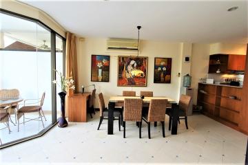 Sunrise Beach Resort & Residence, 2 Bed  Baan Amphur Pattaya.