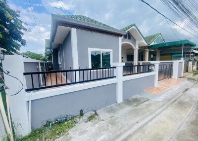 Lovely Twin Townhome good Price Nong Pla Lai Pattaya