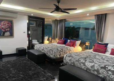 Luxury Pool Villa on Jomtien Beach, Pattaya  8 bedrooms   Usable area 600 sq.m. Land 109 sq.wa.