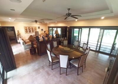 FOR SALE - A UNIQUE FIVE (5) BEDROOM POOL VILLA LAKE HOUSE! in Pattaya Land Area: 2,584 sqm. Living Area: 400 sqm.