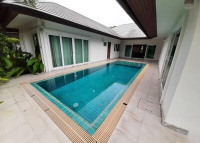vacation home One-story villa in Pattaya, area 102 sqwa., usable area 250 sq m. 3 bedrooms, 3 bathrooms