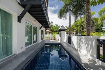 Pool villa center Pattaya