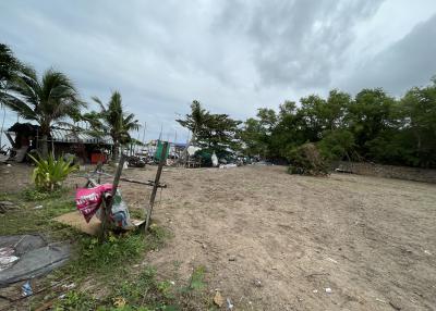 Beach Front Land For Sale Pattaya - Banglamung  2.5 Rai Best Deal
