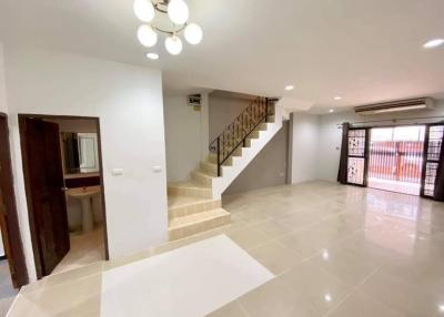 2 storey townhome for sale  renovate  2 bedrooms, 3 bathrooms, 1 kitchen, 3 air conditioners  It is between Soi Noen Plub Wan and Soi Khao Noi.  Easy to travel, not busy.