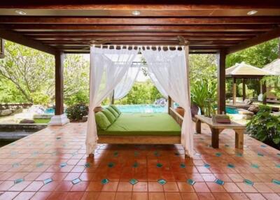 Luxury Traditional Thai Bali pool villa Pattaya